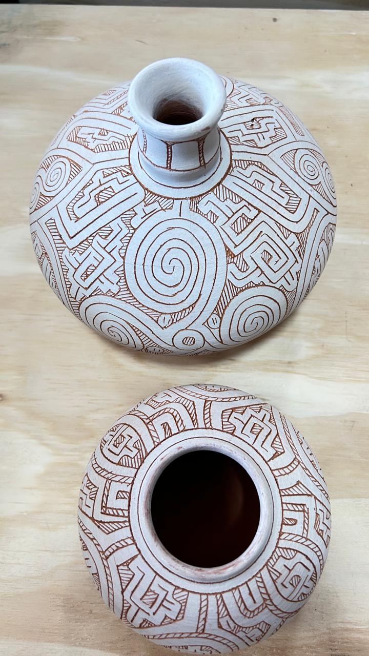 Vaso Marajoara Bolinha Cerâmica Clara