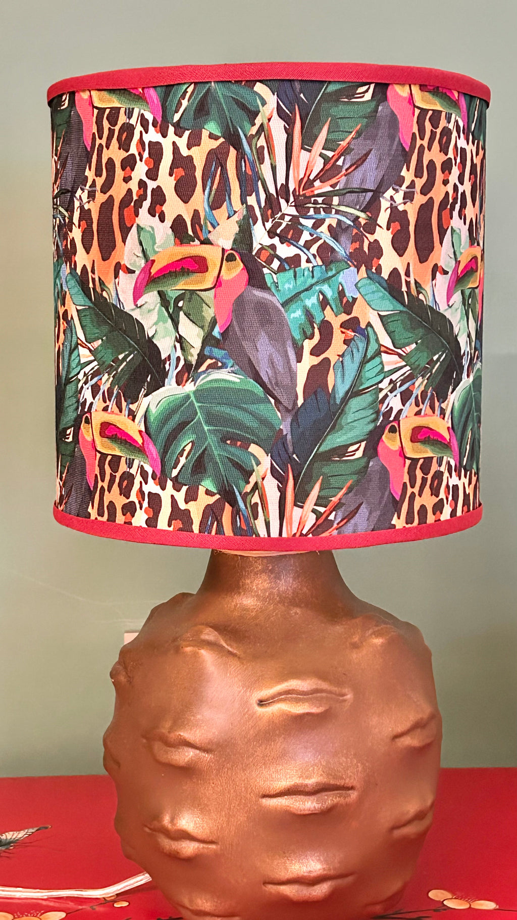 Cúpula Selva Tucanos Dourado