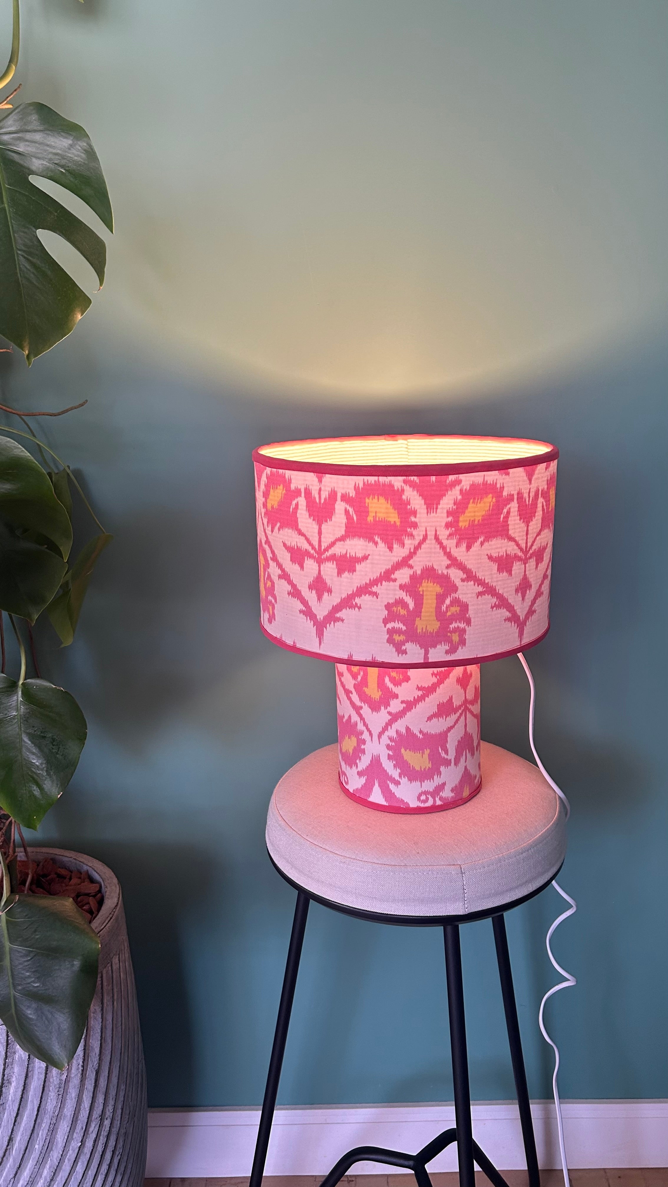 Abajur Ikat Rosa