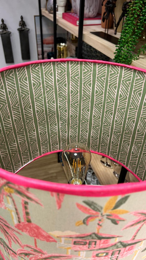 ABAJUR "PRAIA VERDE E ROSA" COM BASE