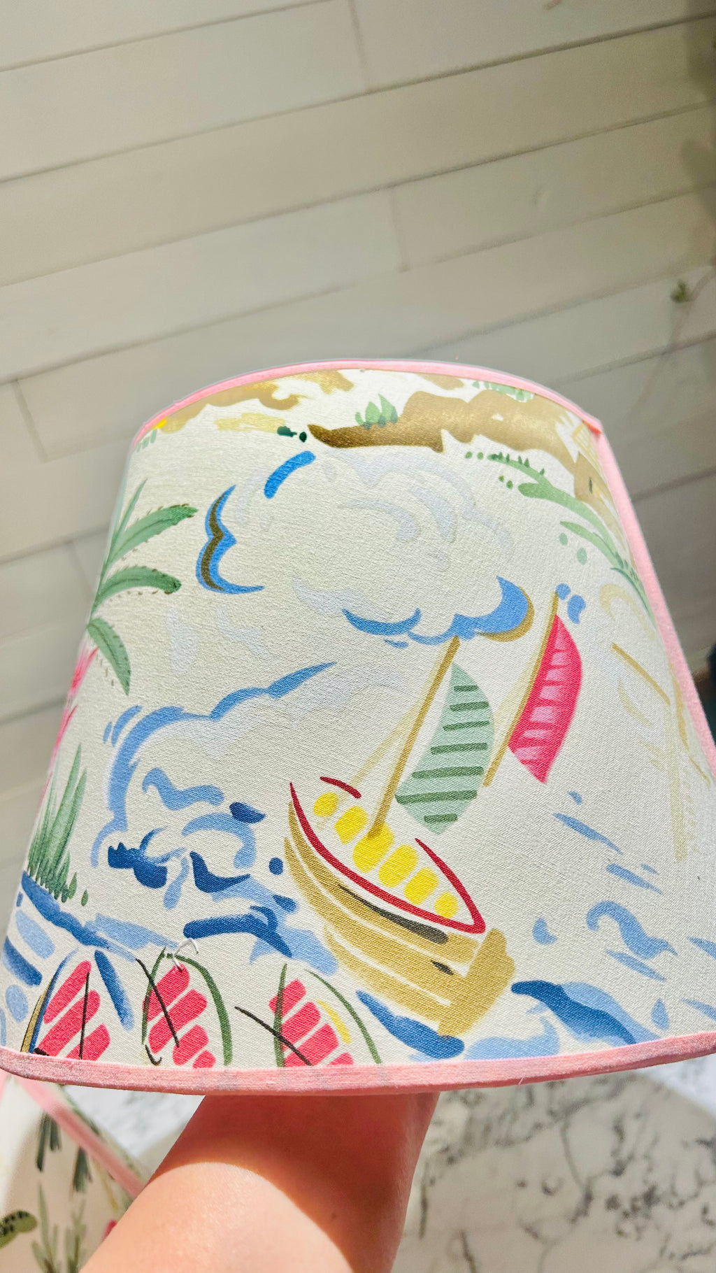 Cúpula Artesanal em Tecido Importado Kravet – Coleção Elephant Garden | 30 x 22 x 20 cm