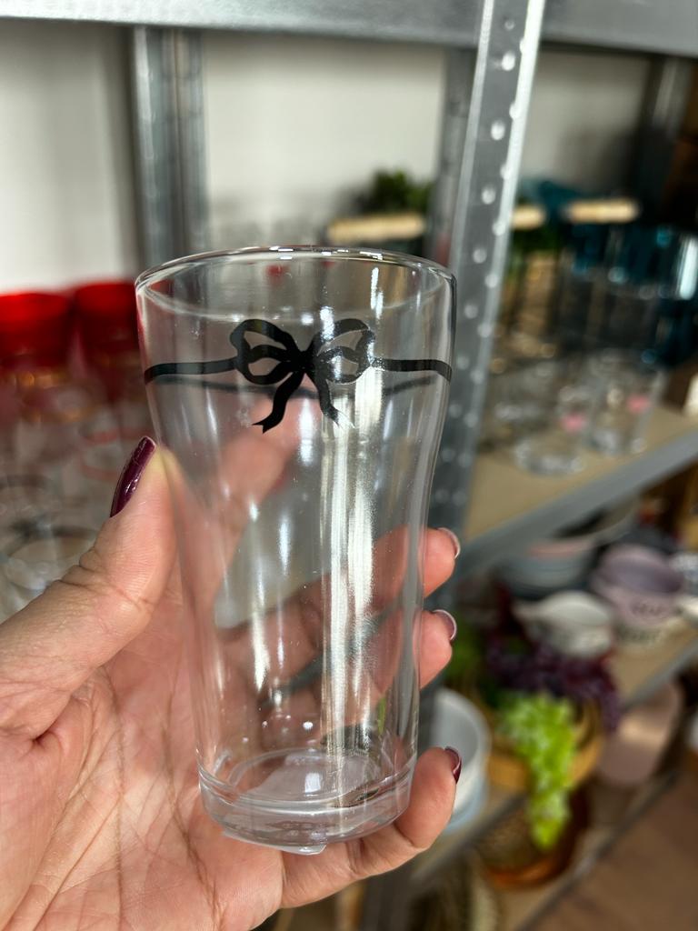 Copo Wandinha Preto - AQUI VC DECORA