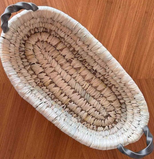 Cesta Fibra Natural Oval com Alças Metálicas