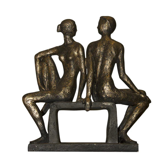ESCULTURA CASAL NO BANCO 25CM