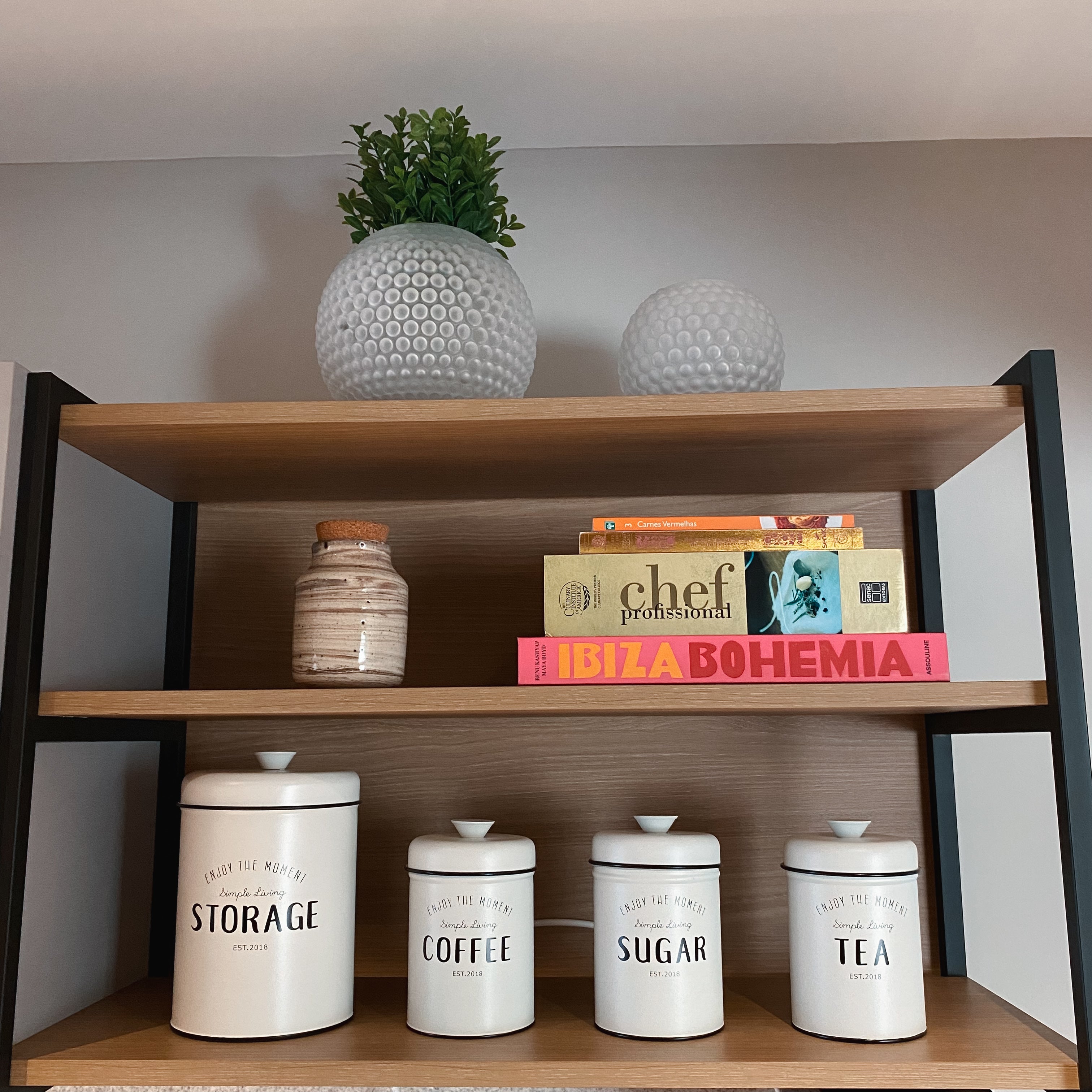 PORTA MANTIMENTOS DE METAL STORAGE