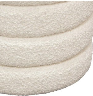PUFF EM MDF REDONDO REVESTIDO EM LÃ OFF-WHITE
