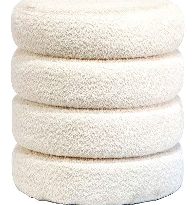 PUFF EM MDF REDONDO REVESTIDO EM LÃ OFF-WHITE