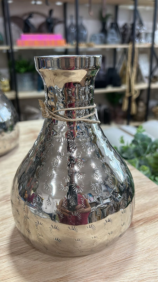 VASO DECORATIVO ALUMÍNIO 18CM - AQUI VC DECORA