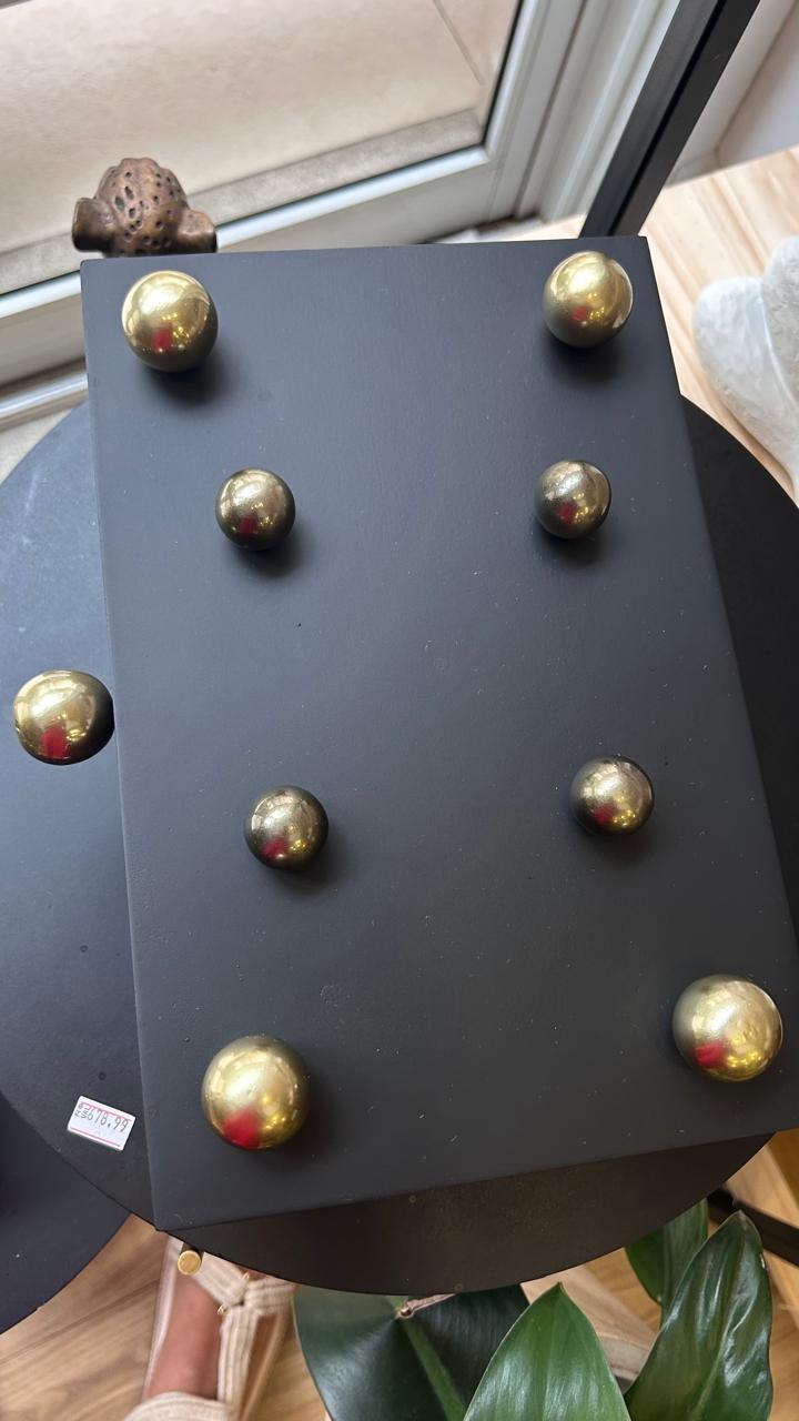 CAIXA BOLAS G PRETA C/ DOURADO 30X20X9CM