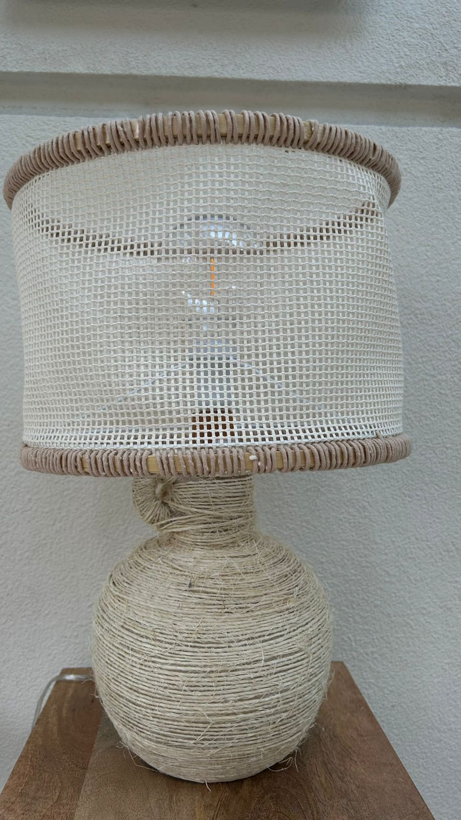 ABAJUR TELINHA E SISAL