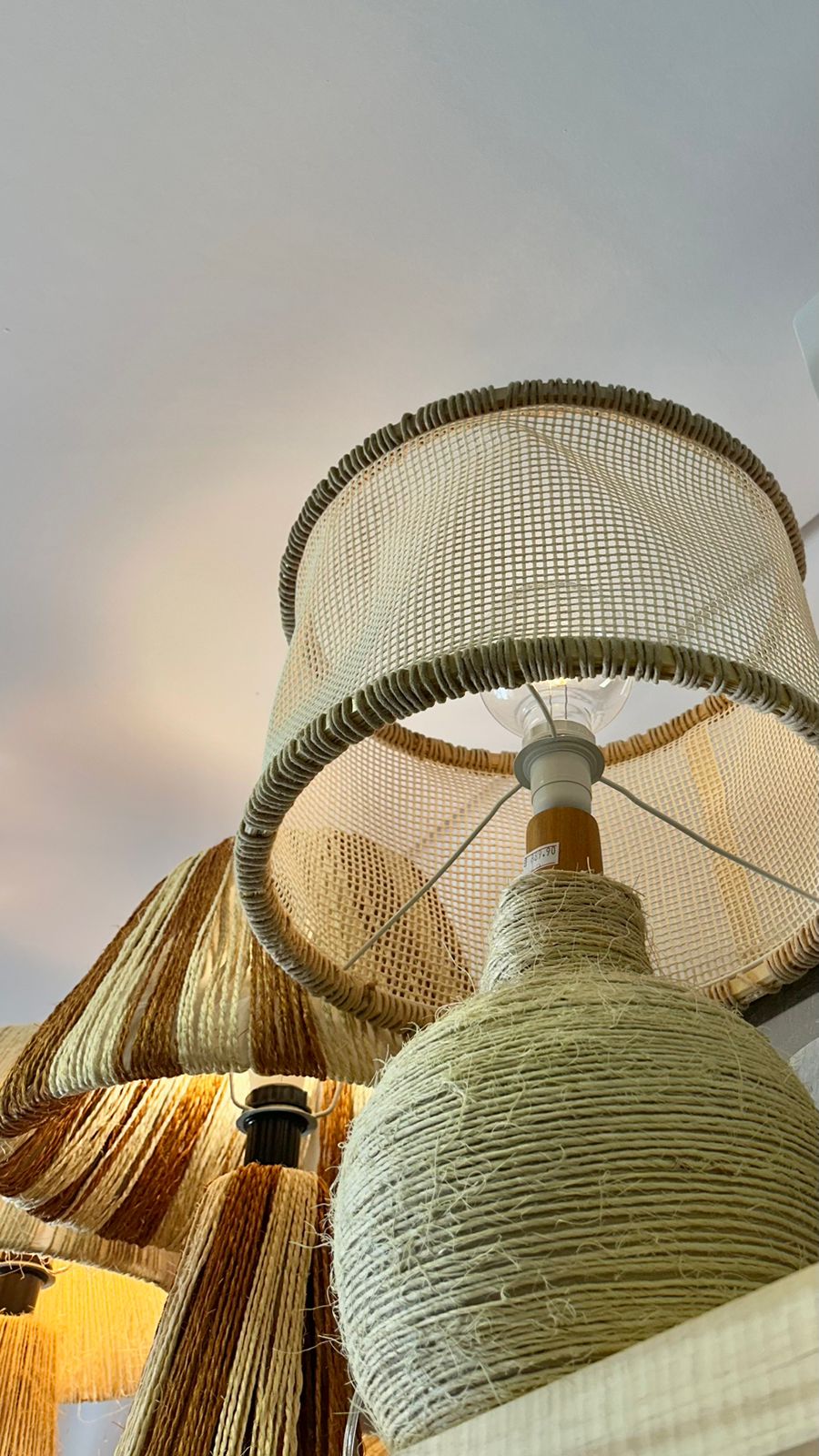 ABAJUR TELINHA E SISAL