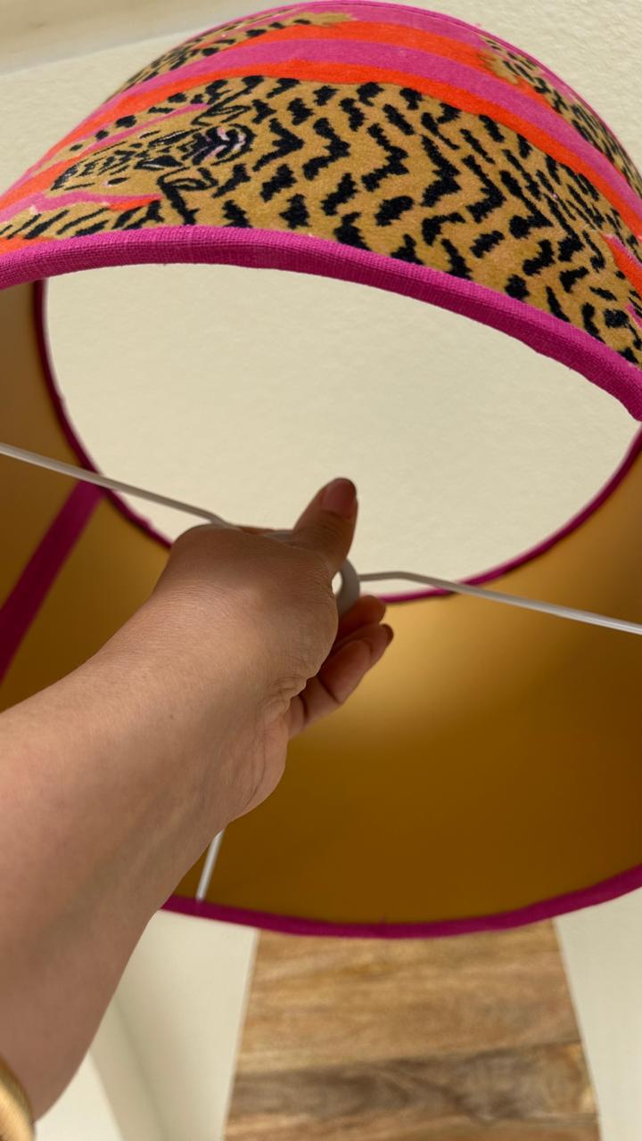 Cúpula Golden Tiger – Estampa Exclusiva | 30 x 30 x 30 cm