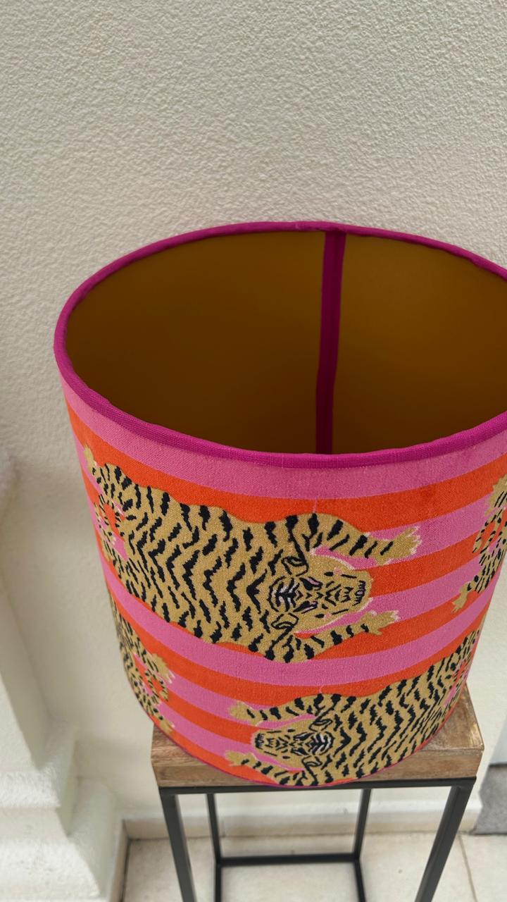 Cúpula Golden Tiger – Estampa Exclusiva | 30 x 30 x 30 cm