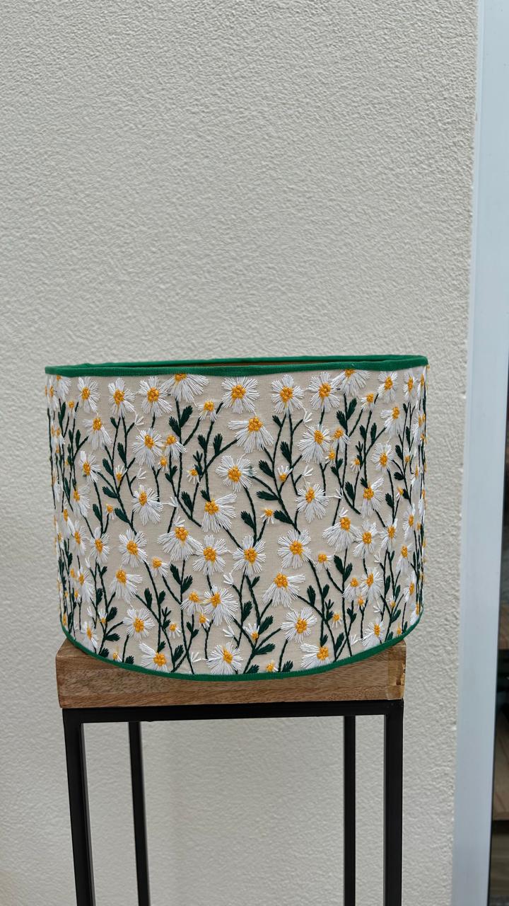 Cúpula Daisy Garden Bordado/ Dourado