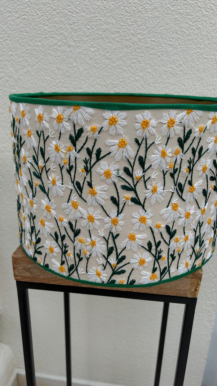 Cúpula Daisy Garden Bordado/ Dourado